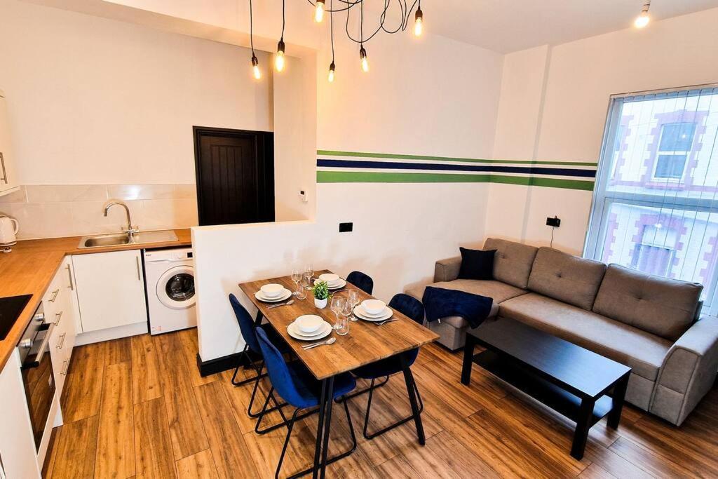 Апартаменты Beautiful Flat On Breck Road Ливерпуль Экстерьер фото