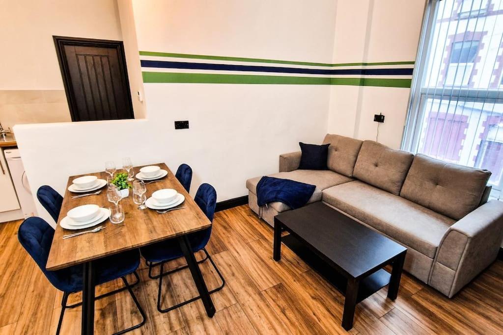 Апартаменты Beautiful Flat On Breck Road Ливерпуль Экстерьер фото